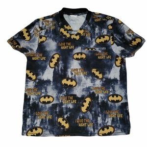 Men's DC "Batman" Scrub Top with V-Neck Neckline and Front Pocket 610